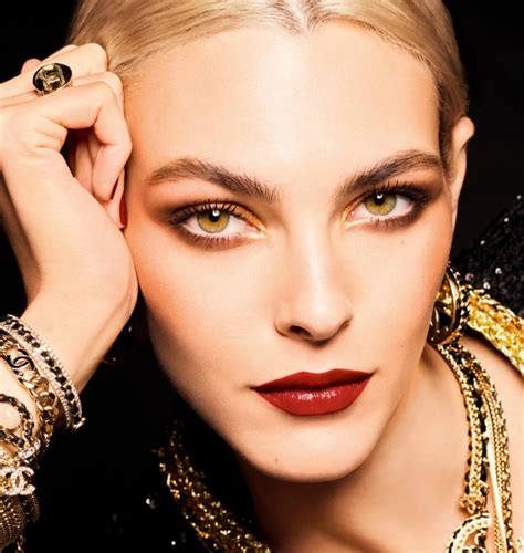 chanel makeup holiday 2022|chanel new and now.